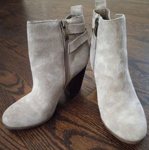 Women's dress boots